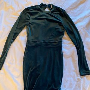 Bodycon green velvet backless dress